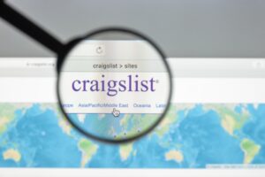How to Catch Your Boyfriend Cheating on Craigslist