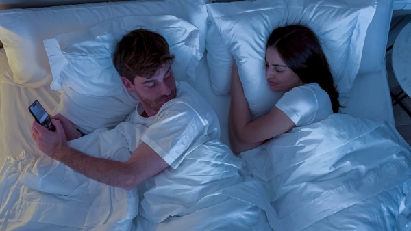 How to Find Out If Your Partner Is Cheating Online